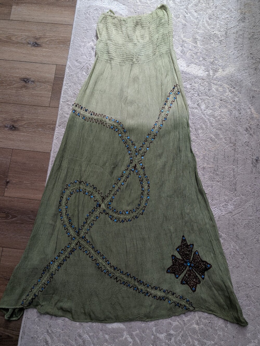 Sunflower- Women's Sage Green Crinkle Maxi Strapless Beach Dress-Size SM - EUC